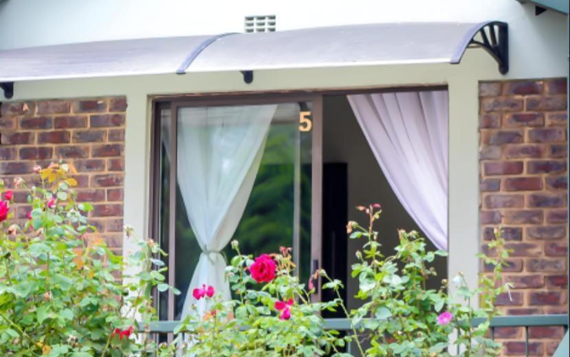 Oasis Of Life Guest House วิตแบงก์ ภายนอก รูปภาพ