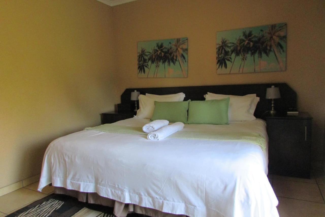 Oasis Of Life Guest House วิตแบงก์ ภายนอก รูปภาพ